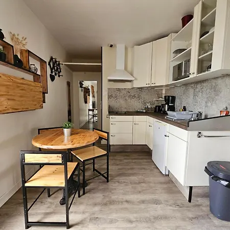 Lejlighed Serena, 2 Les Minimes Neighborhood